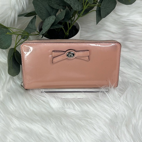 Coach Handbags - GUC- Coach patent leather longWallet